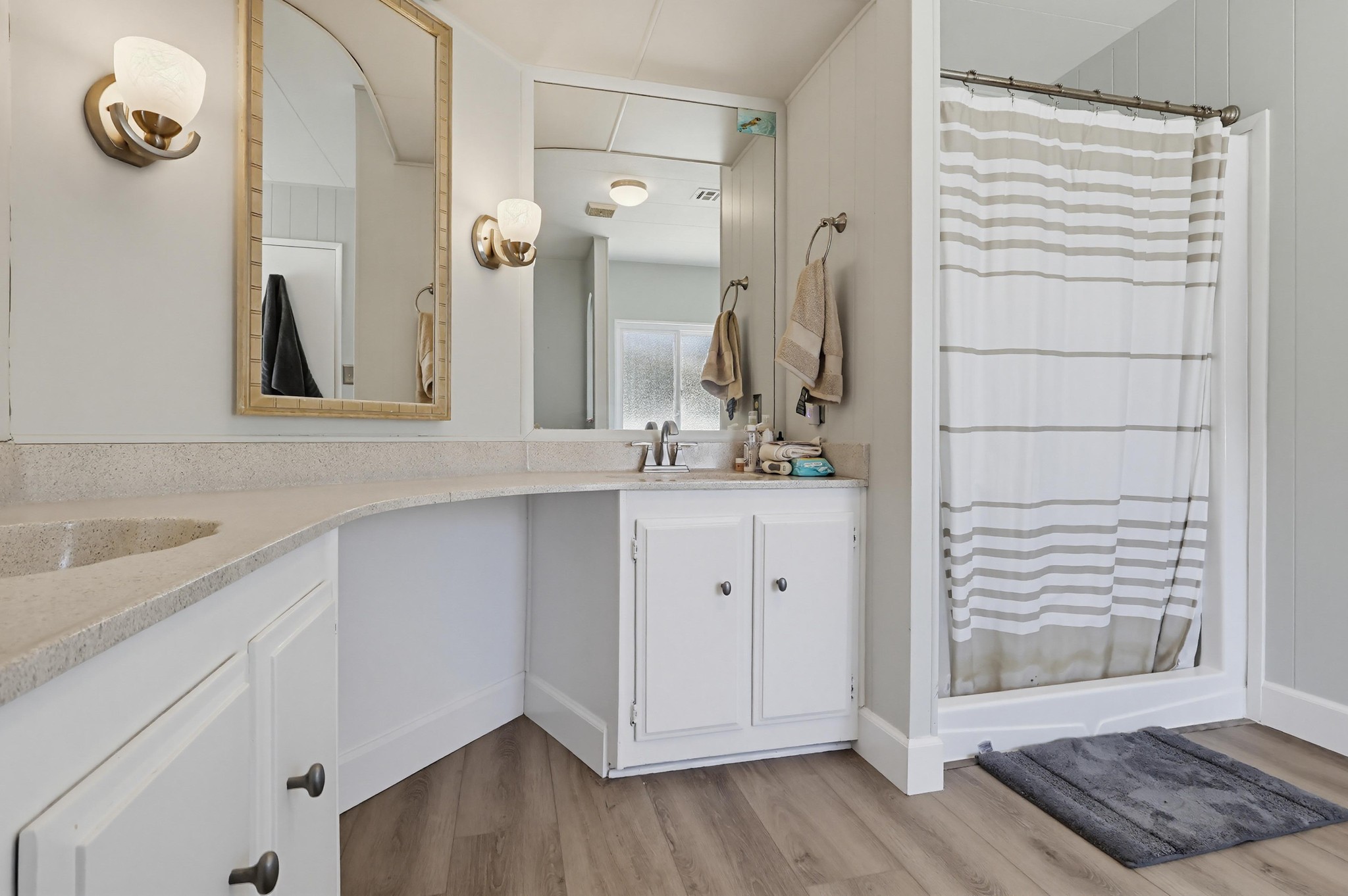 Virtual tour photo 43 of 55 for 2275 W 25th St #197