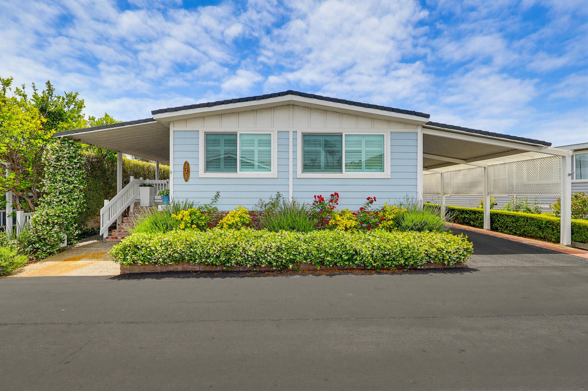 Virtual tour photo 3 of 43 for 2275 W 25th St #227