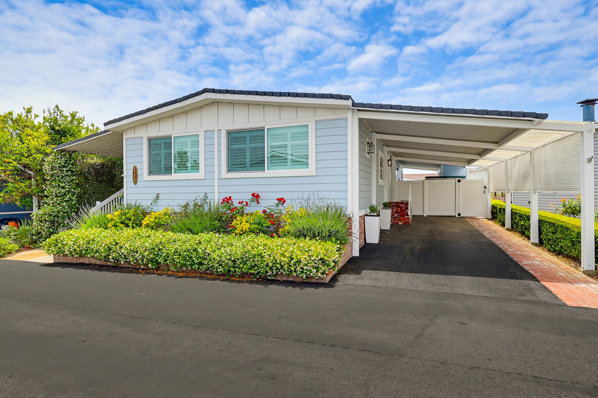 Virtual tour photo 4 of 43 for 2275 W 25th St #227