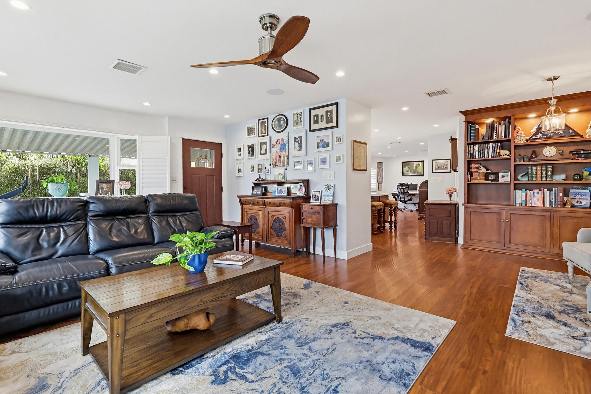 Virtual tour photo 11 of 43 for 2275 W 25th St #227