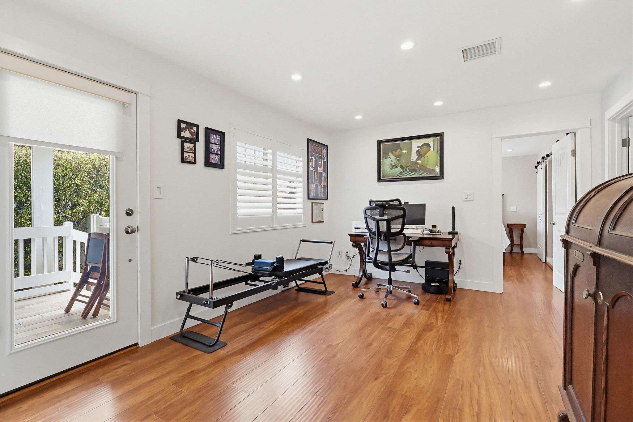 Virtual tour photo 21 of 43 for 2275 W 25th St #227