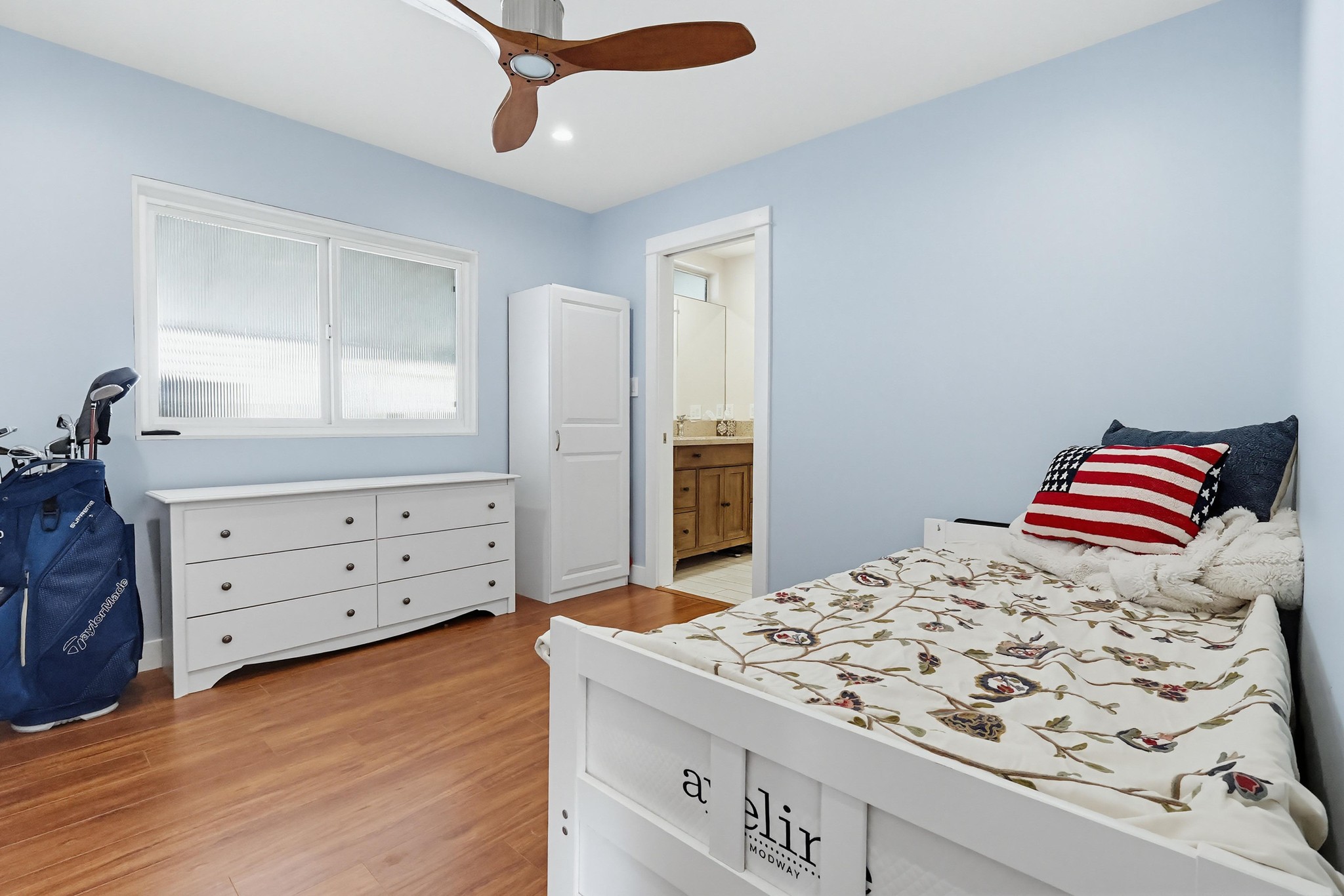 Virtual tour photo 29 of 43 for 2275 W 25th St #227