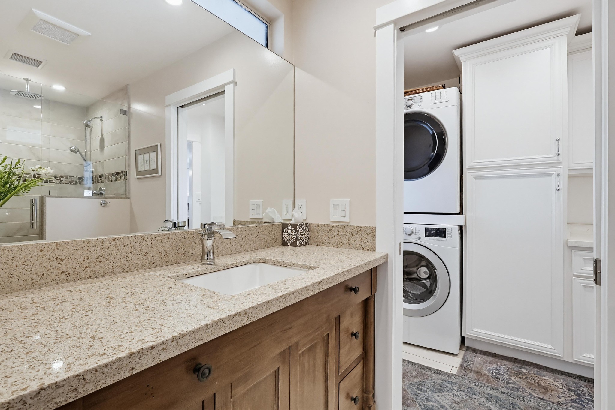 Virtual tour photo 31 of 43 for 2275 W 25th St #227