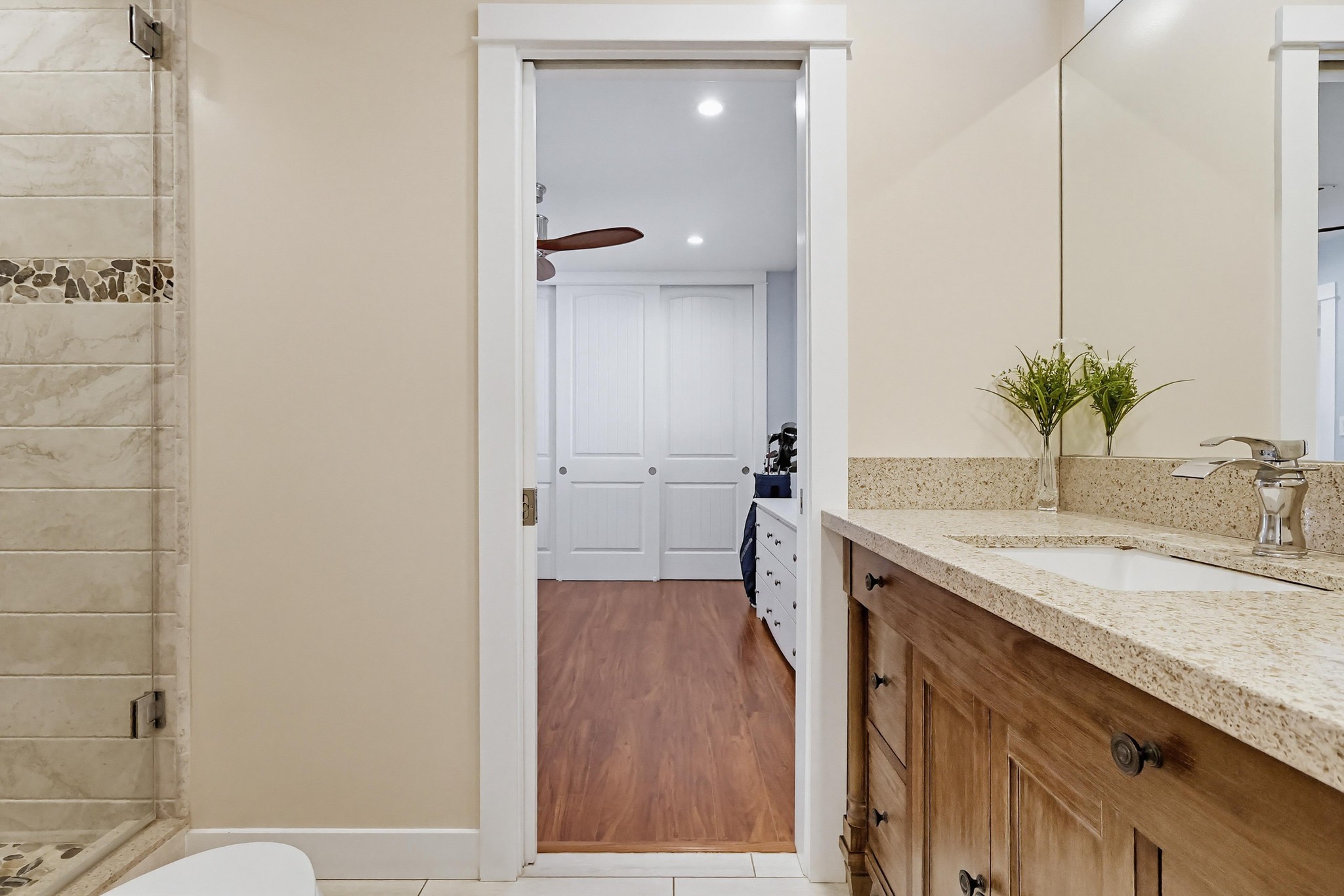 Virtual tour photo 32 of 43 for 2275 W 25th St #227