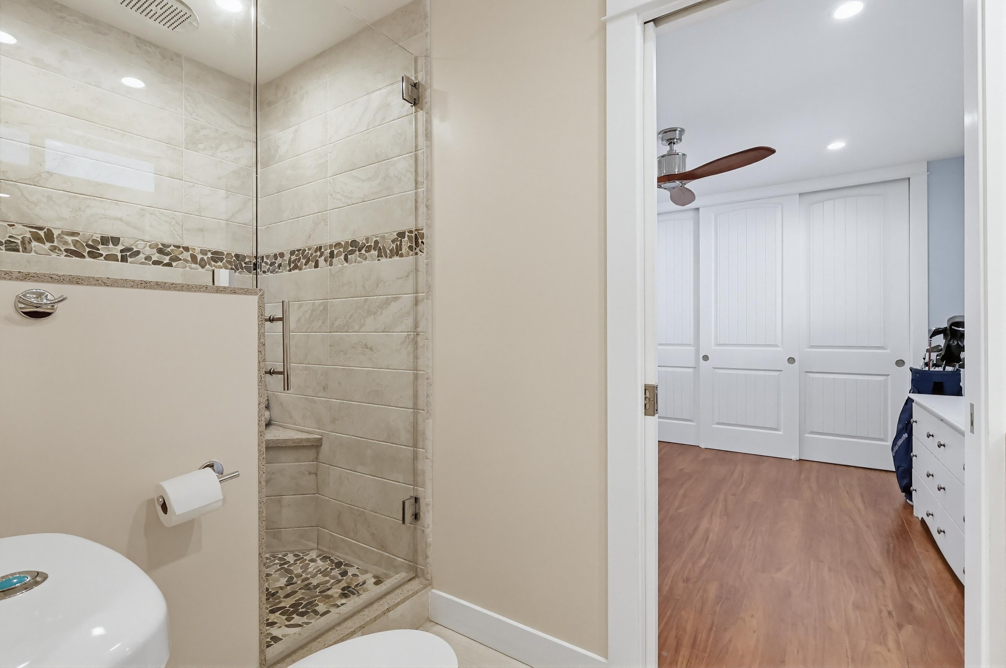 Virtual tour photo 33 of 43 for 2275 W 25th St #227