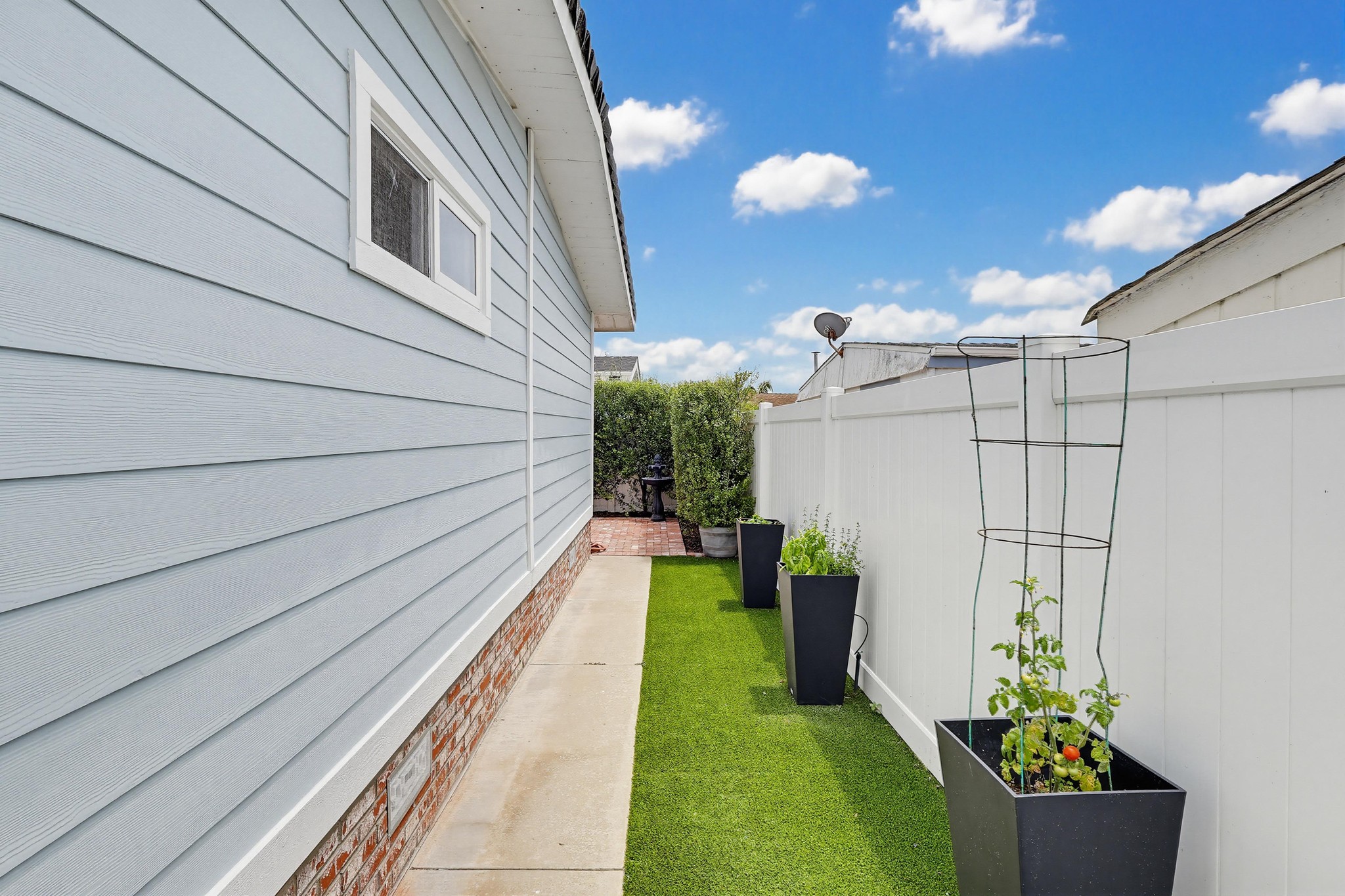 Virtual tour photo 36 of 43 for 2275 W 25th St #227
