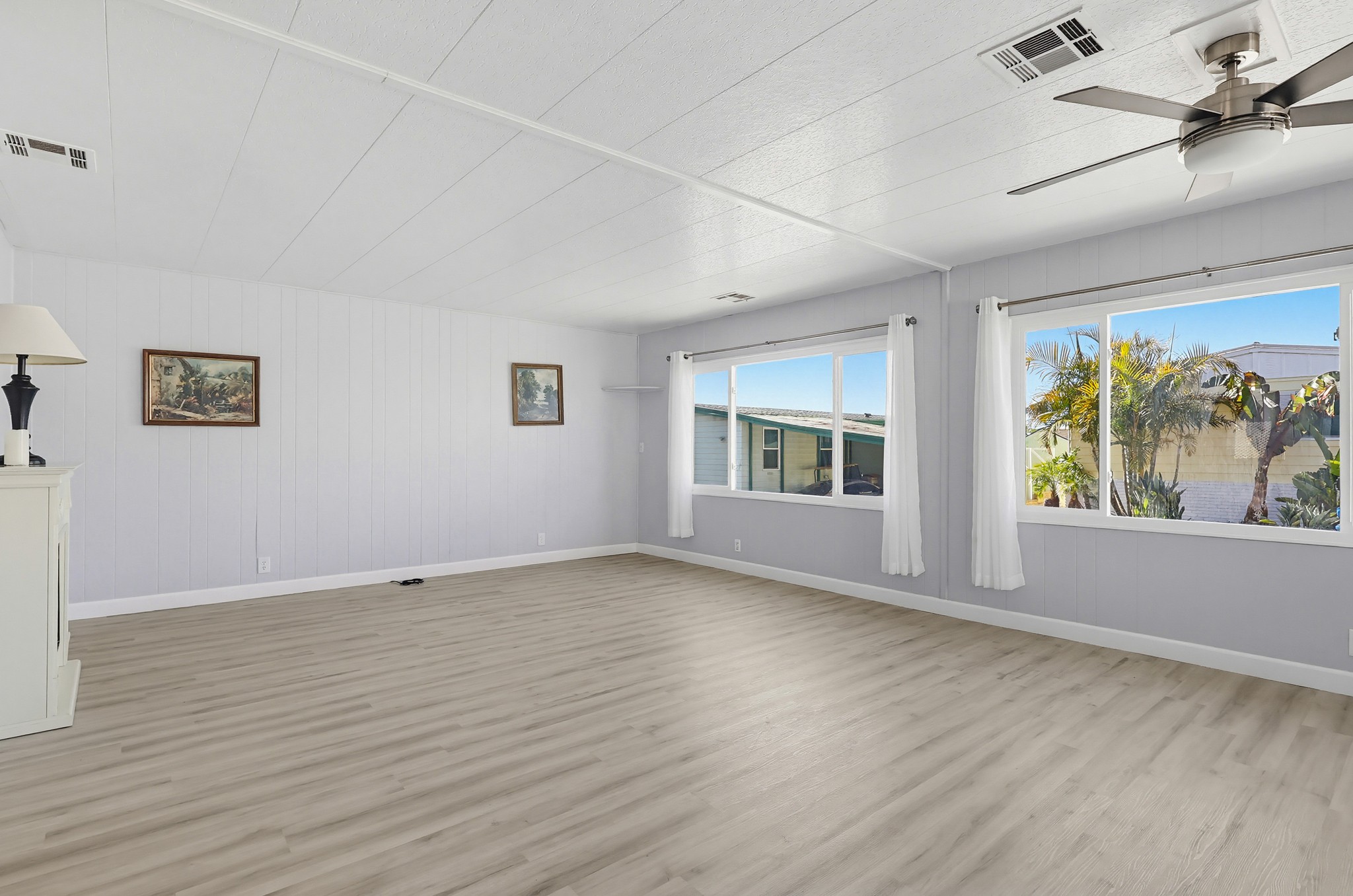 Virtual tour photo 11 of 74 for 2275 W 25th St #87