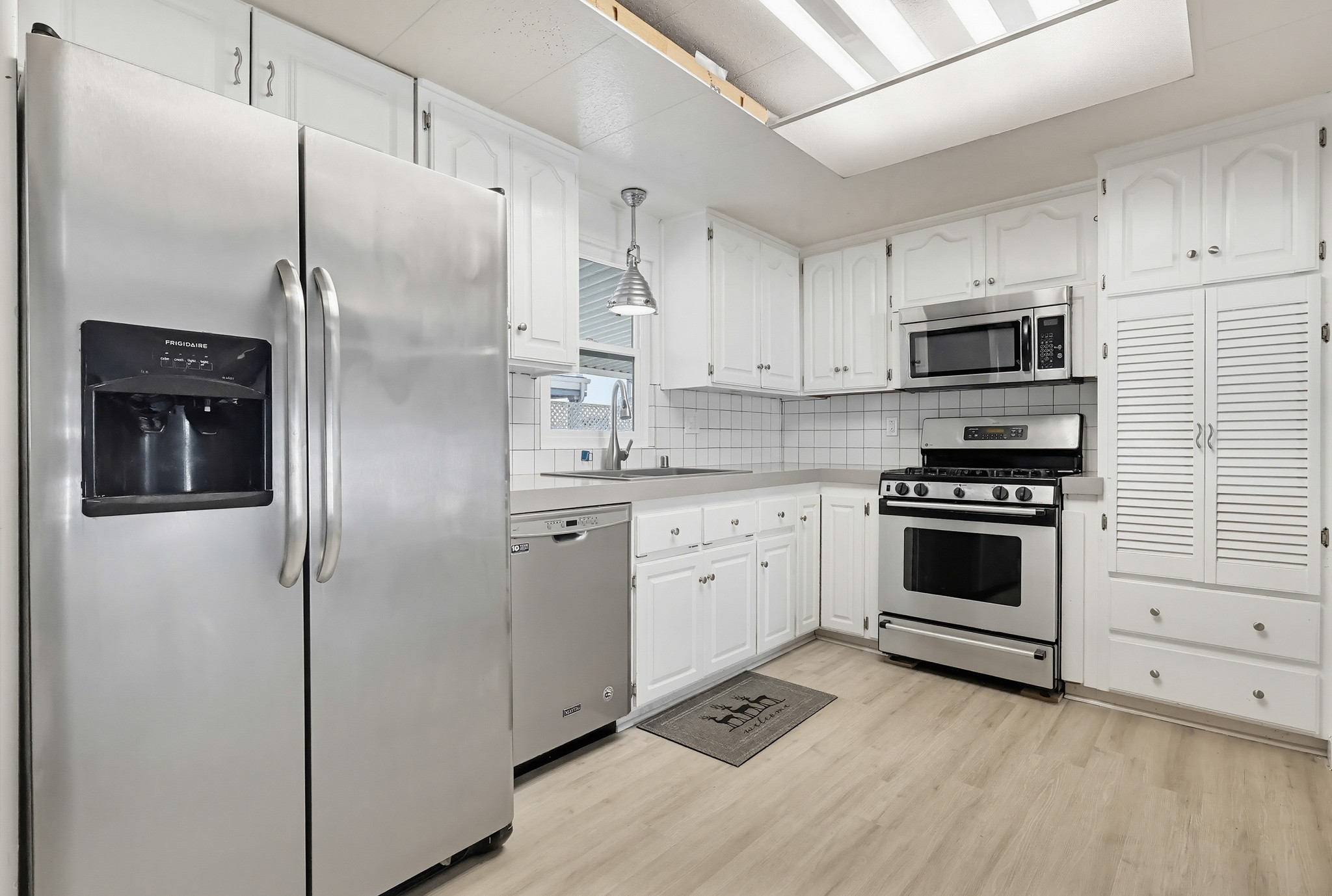 Virtual tour photo 26 of 74 for 2275 W 25th St #87
