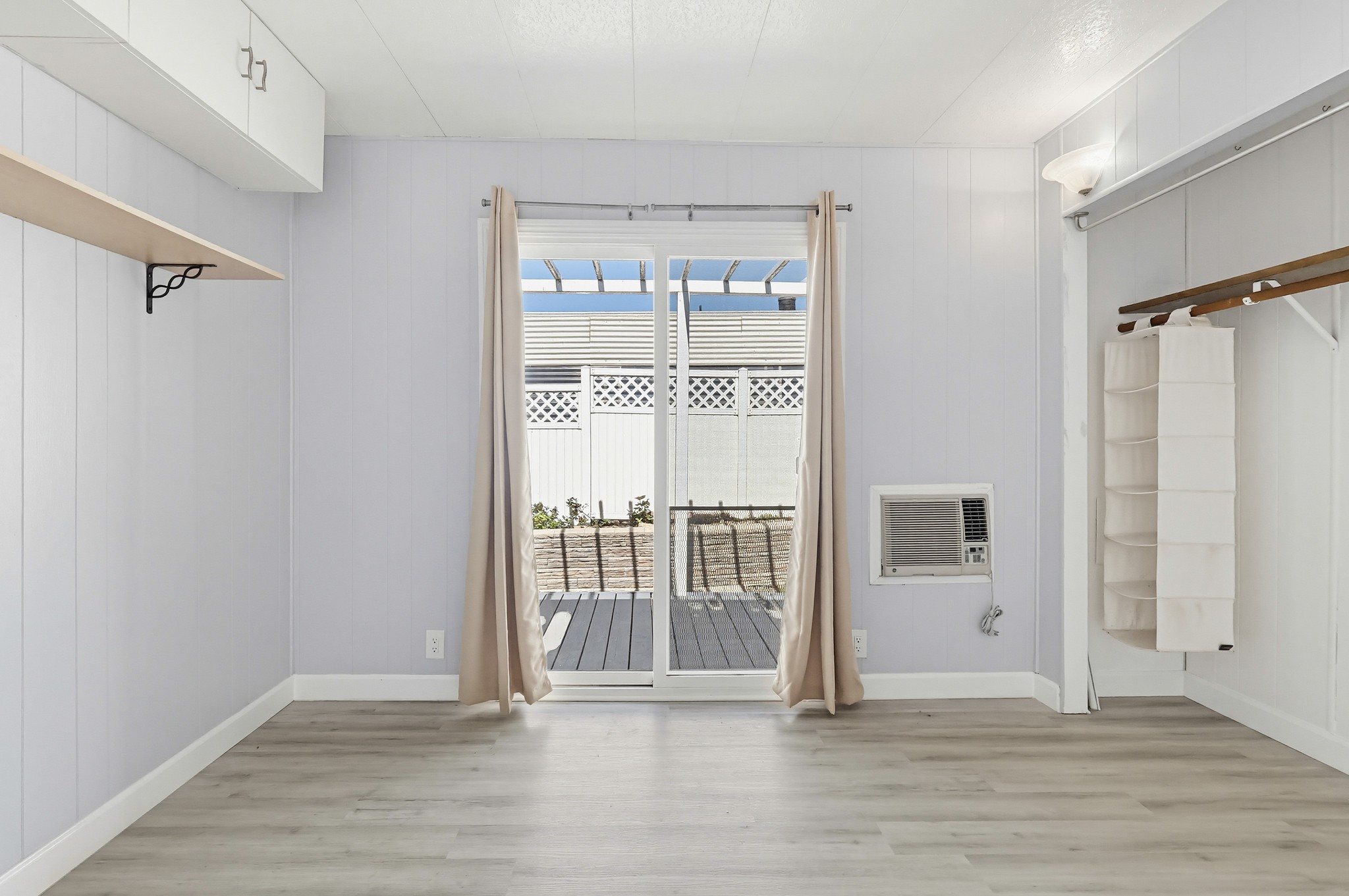 Virtual tour photo 34 of 74 for 2275 W 25th St #87