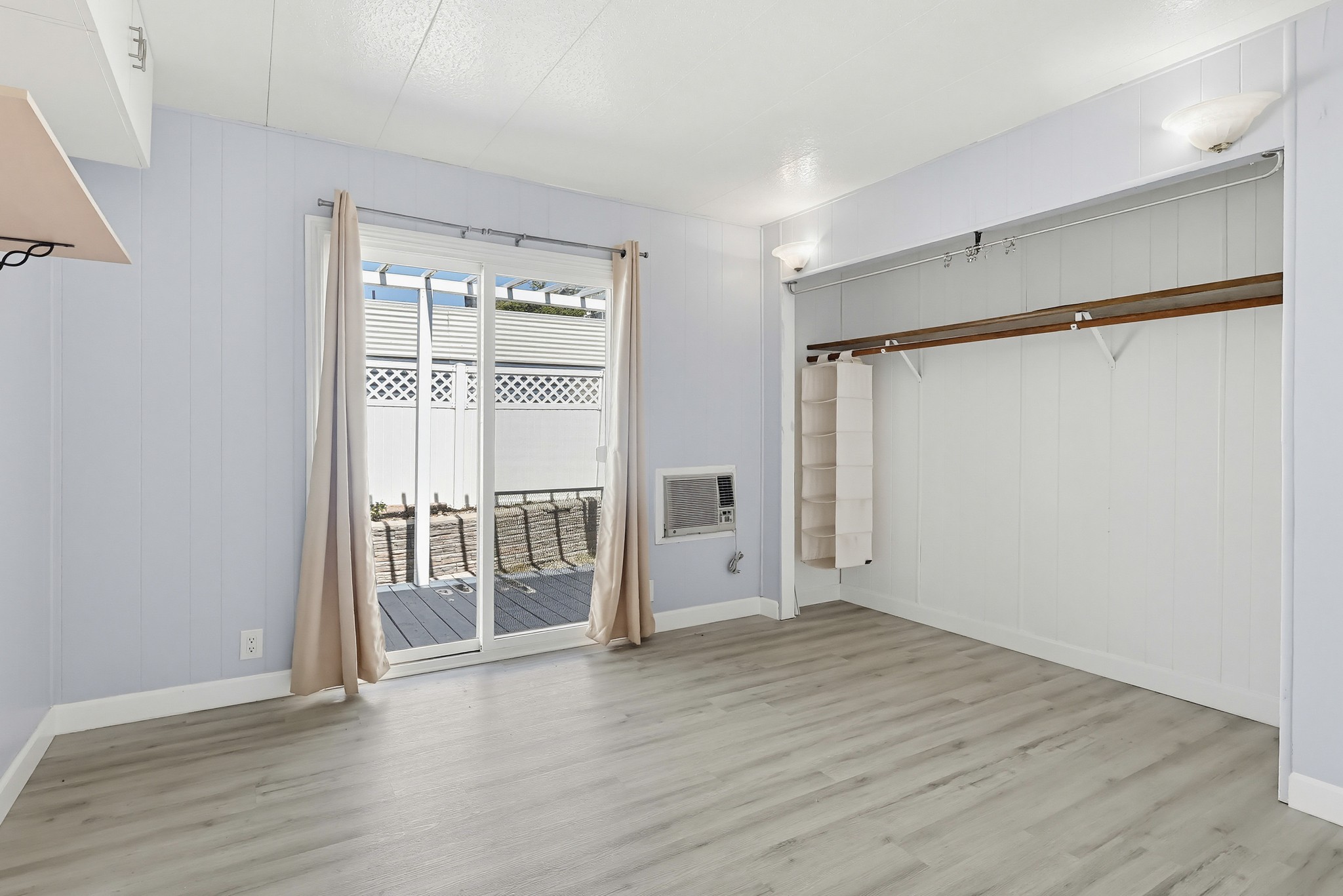 Virtual tour photo 35 of 74 for 2275 W 25th St #87