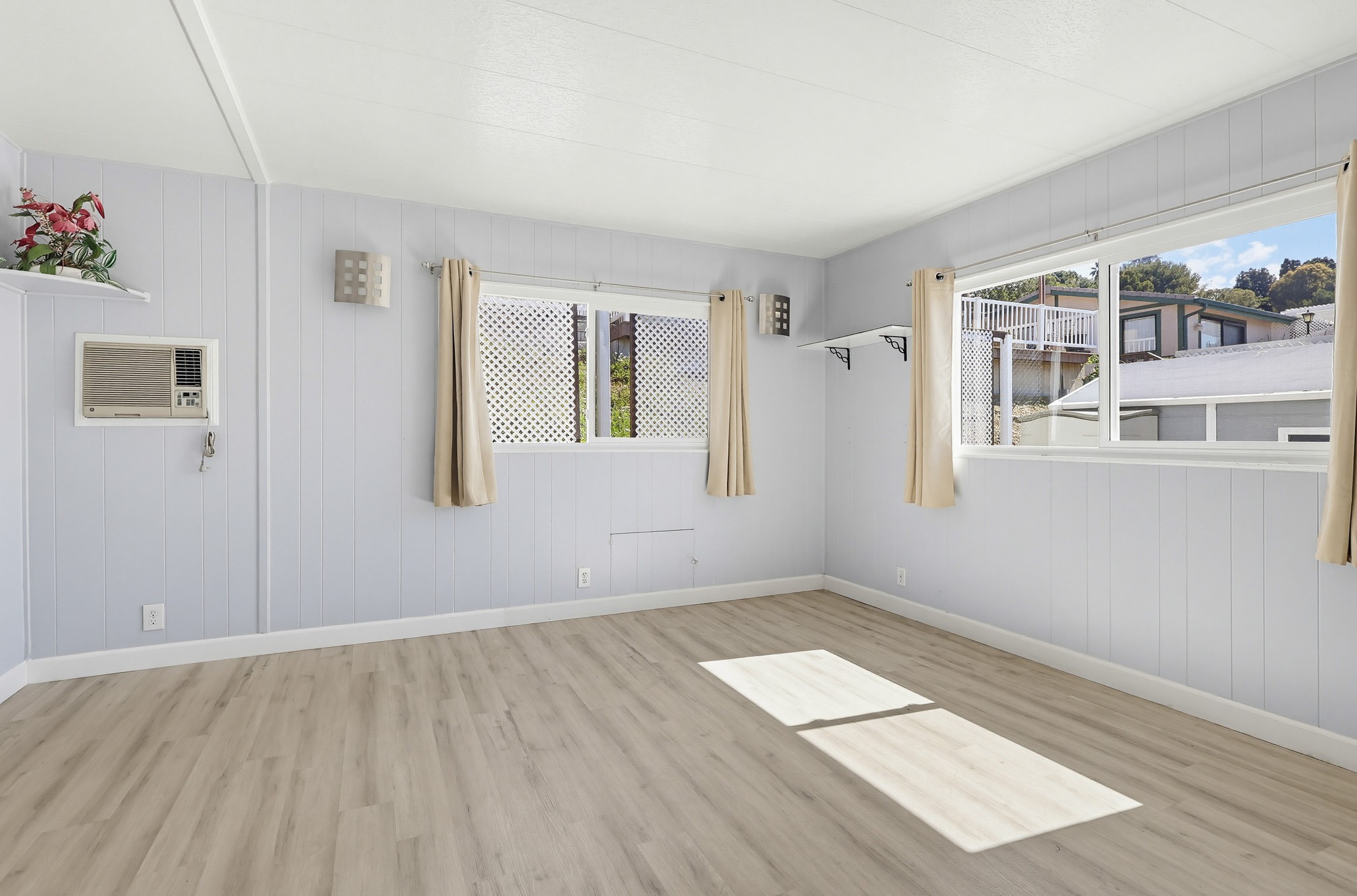 Virtual tour photo 43 of 74 for 2275 W 25th St #87