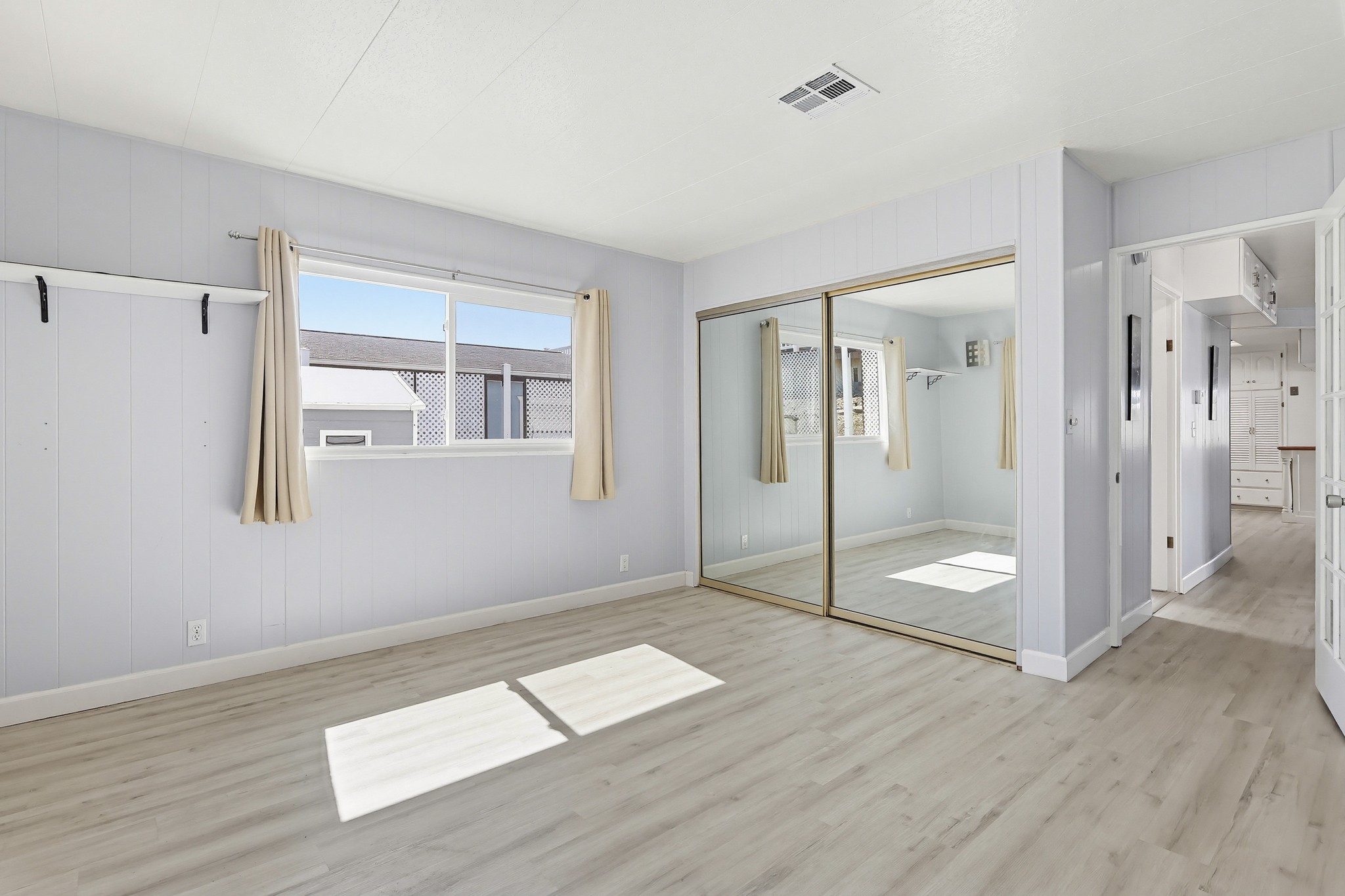 Virtual tour photo 44 of 74 for 2275 W 25th St #87