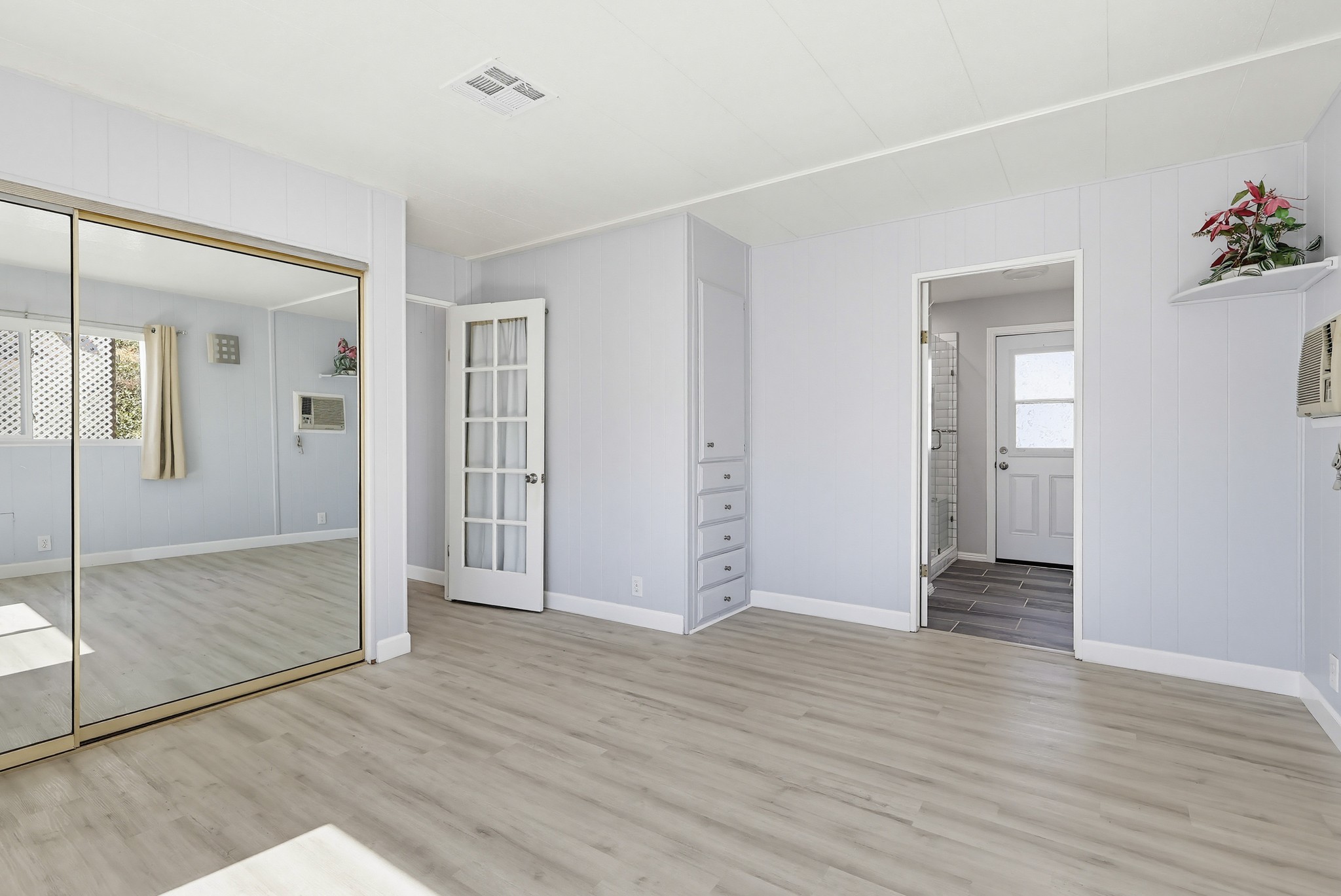 Virtual tour photo 45 of 74 for 2275 W 25th St #87