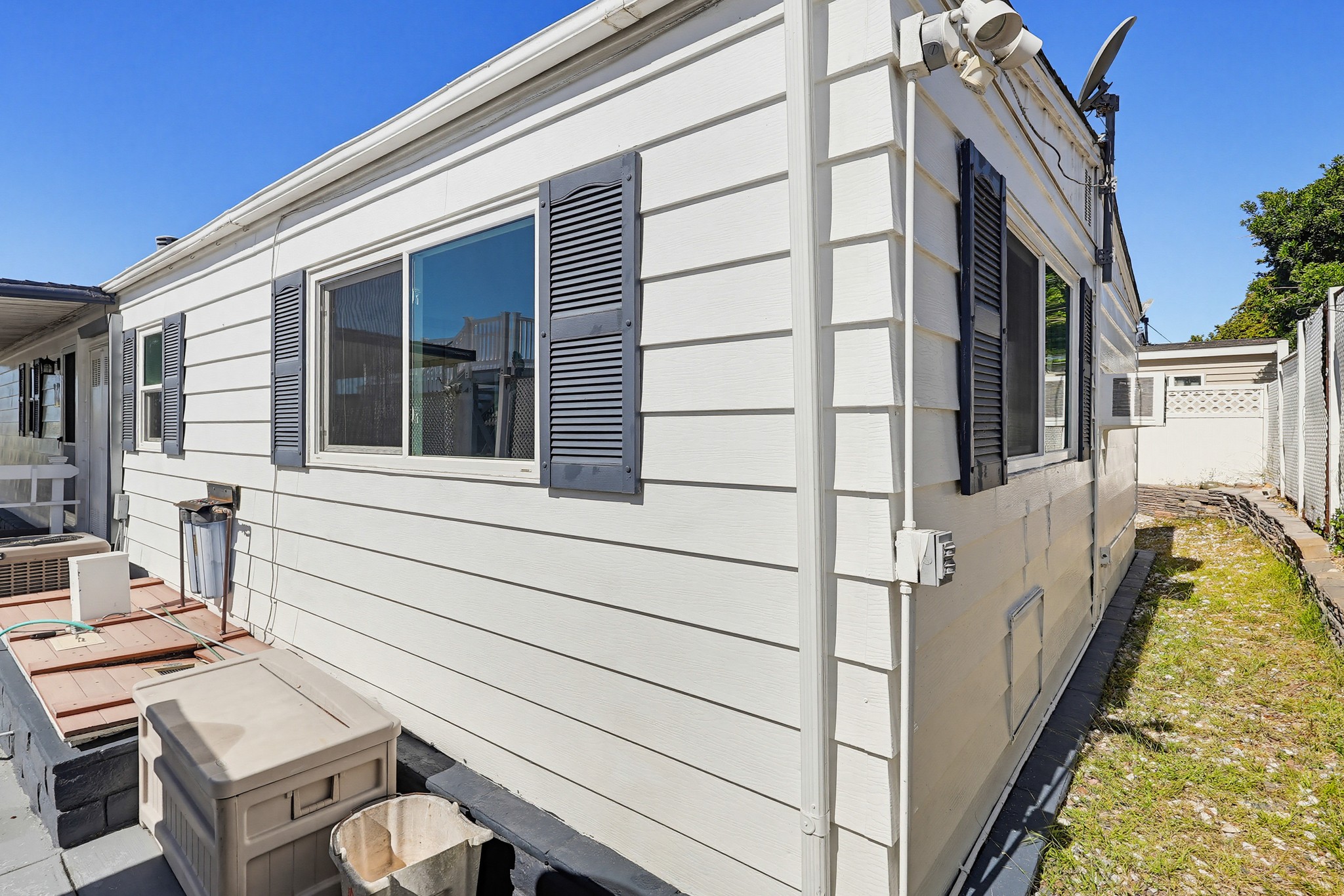 Virtual tour photo 63 of 74 for 2275 W 25th St #87