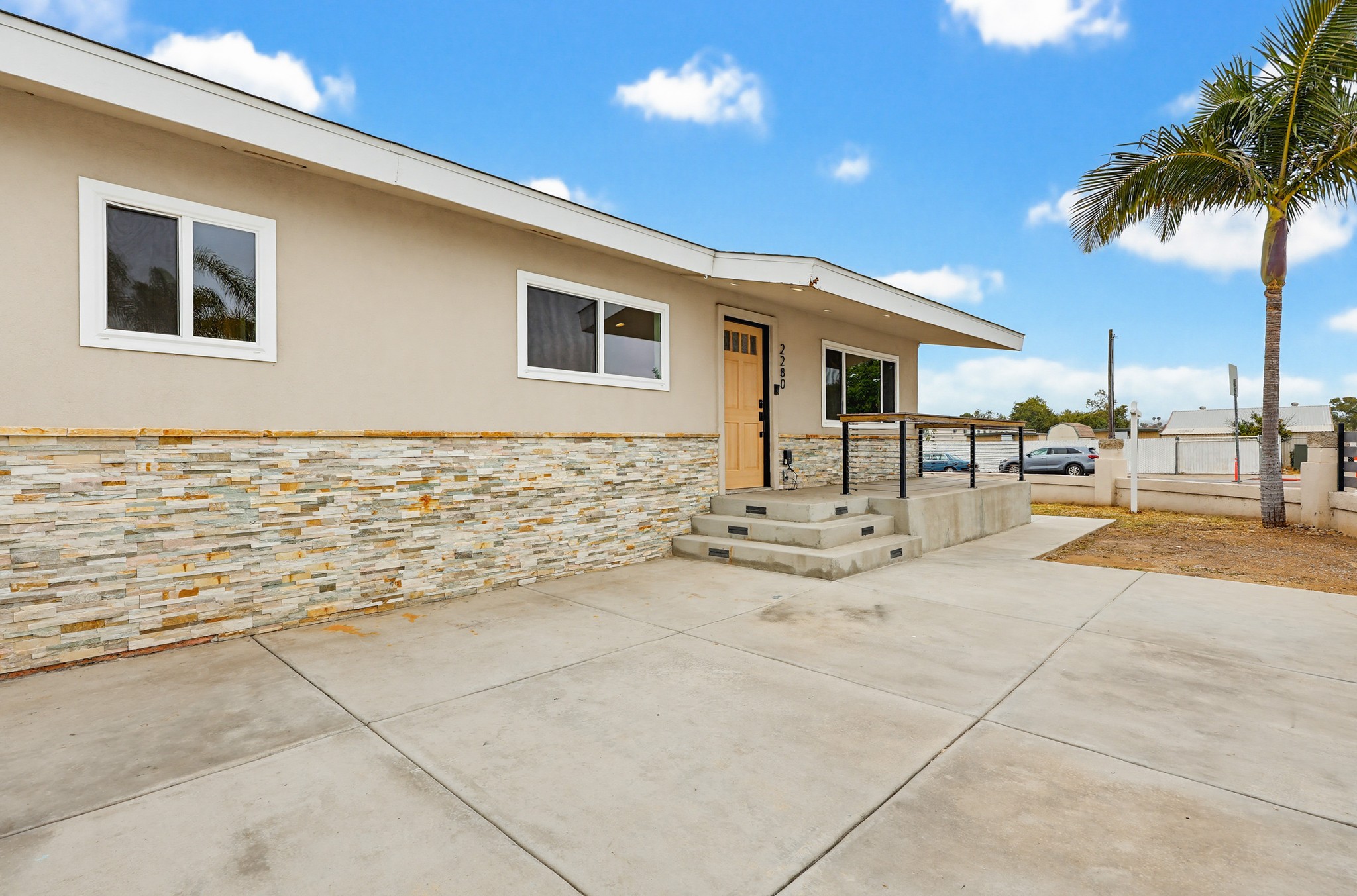 Virtual tour photo 8 of 90 for 2280 Hemlock Ave