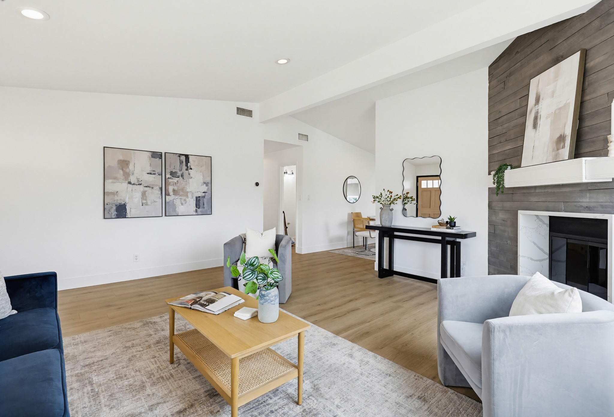 Virtual tour photo 14 of 90 for 2280 Hemlock Ave