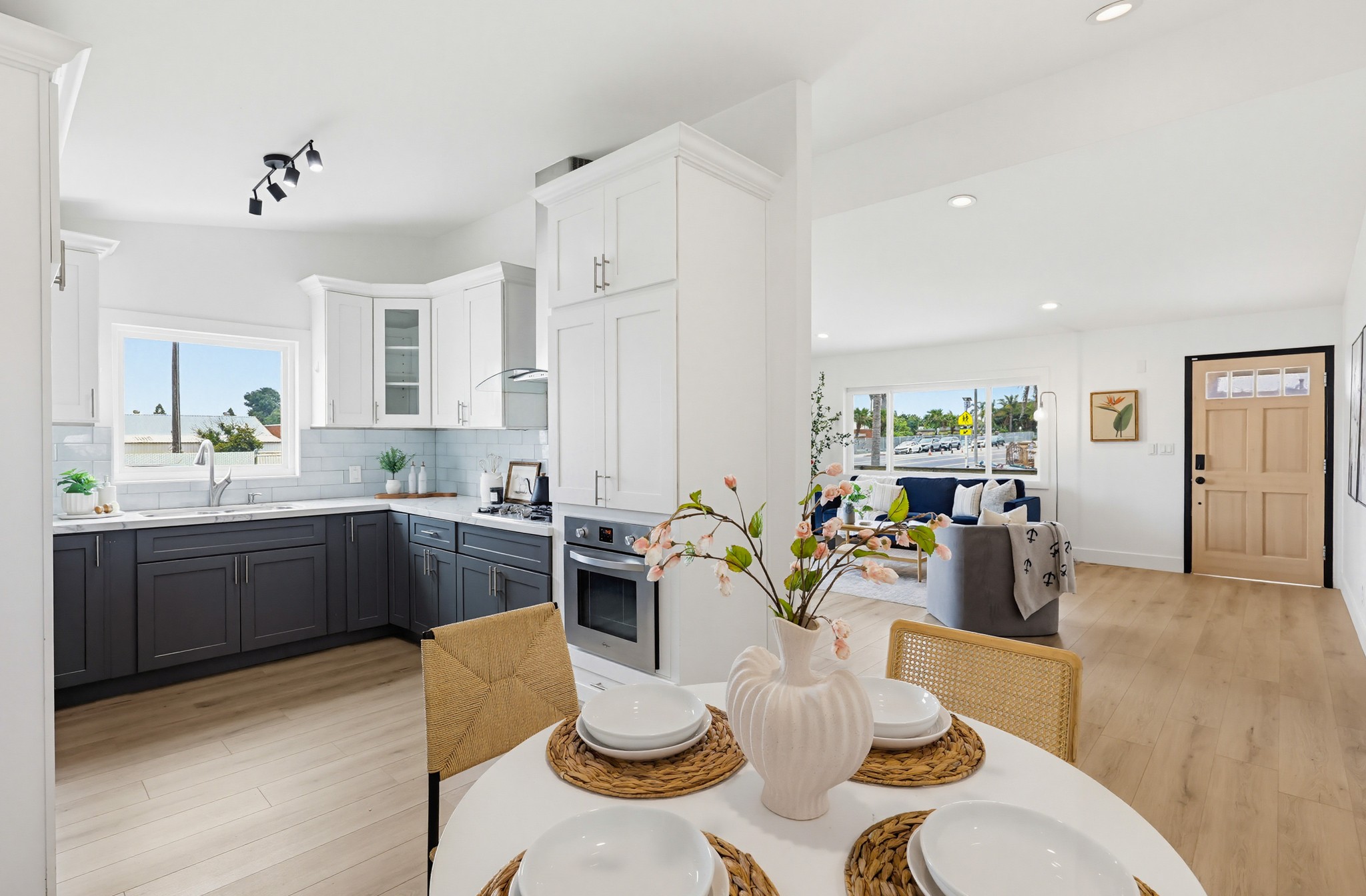 Virtual tour photo 17 of 90 for 2280 Hemlock Ave