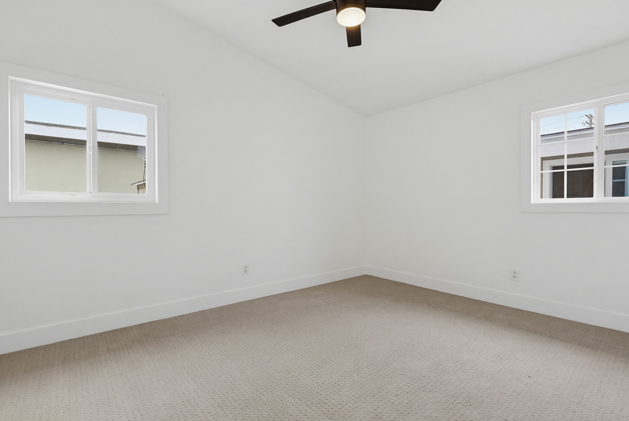Virtual tour photo 25 of 90 for 2280 Hemlock Ave