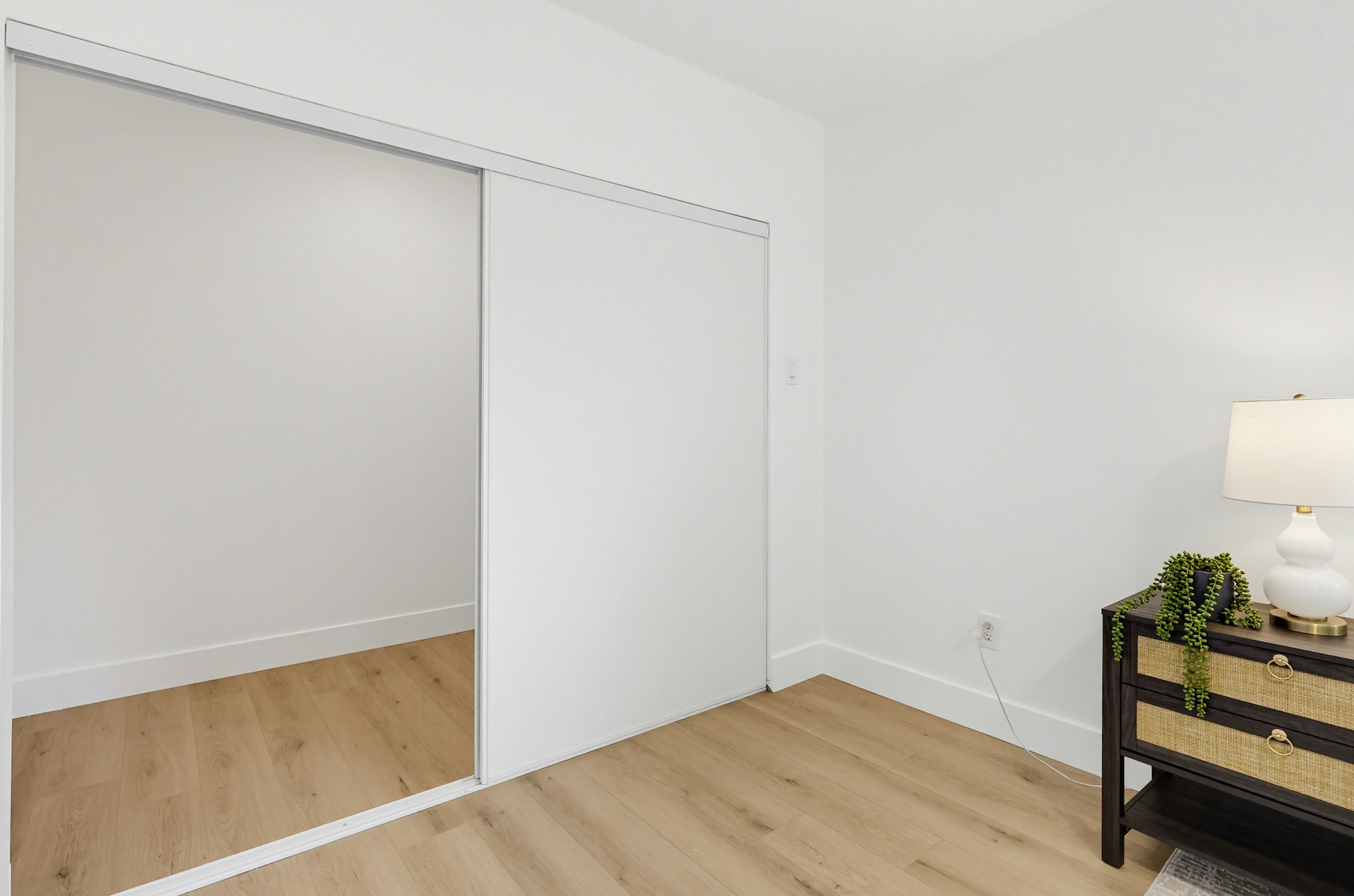 Virtual tour photo 70 of 90 for 2280 Hemlock Ave