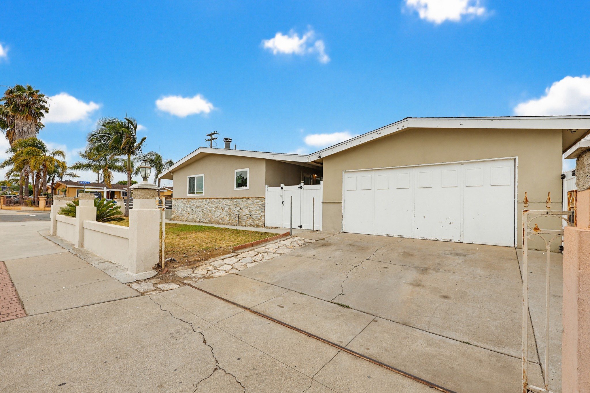Virtual tour photo 82 of 90 for 2280 Hemlock Ave