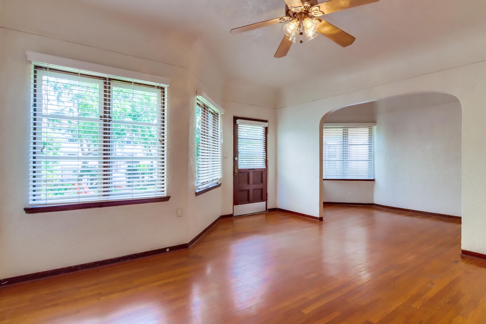 Virtual tour photo 1 of 25 for 229 Kalmia St