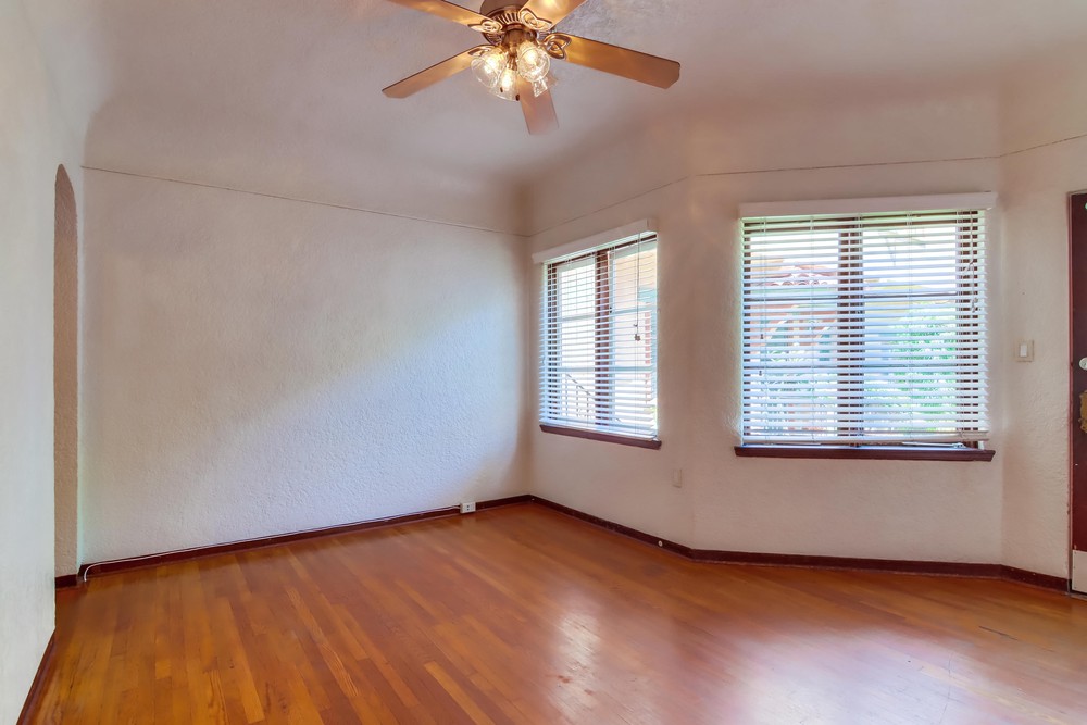 Virtual tour photo 9 of 25 for 229 Kalmia St