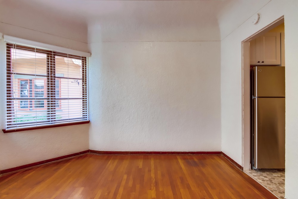 Virtual tour photo 11 of 25 for 229 Kalmia St