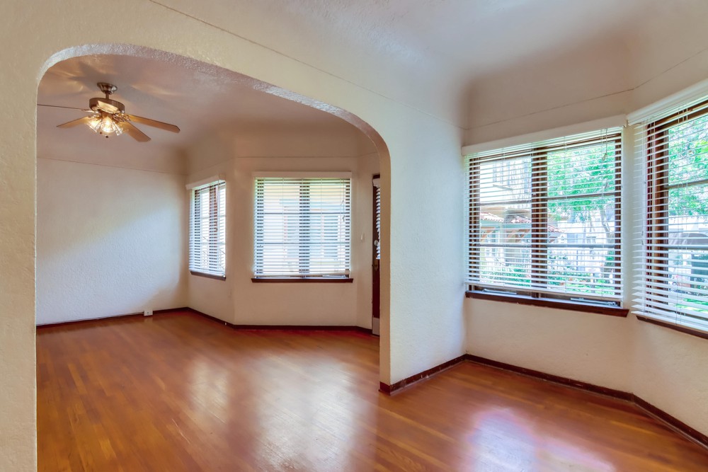 Virtual tour photo 13 of 25 for 229 Kalmia St