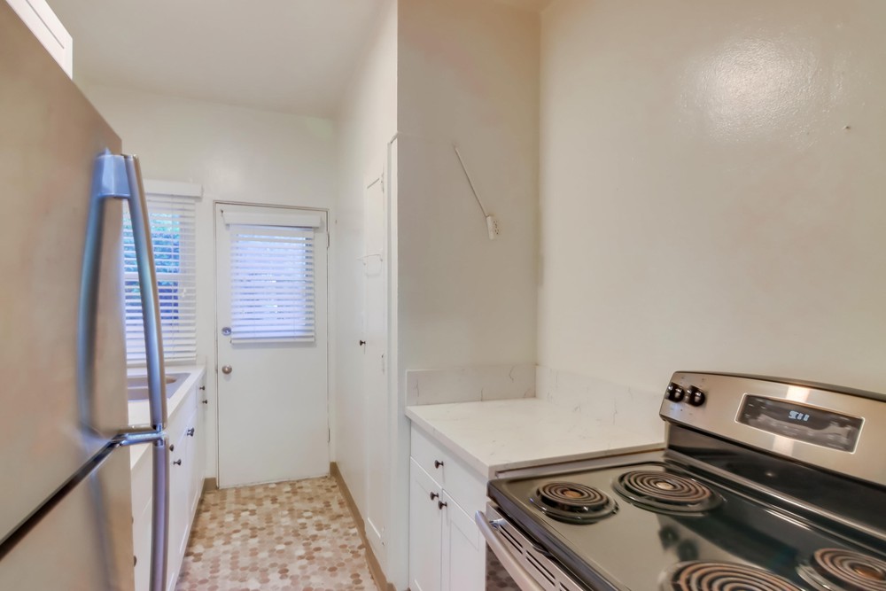 Virtual tour photo 16 of 25 for 229 Kalmia St