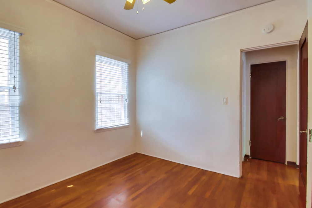 Virtual tour photo 24 of 25 for 229 Kalmia St