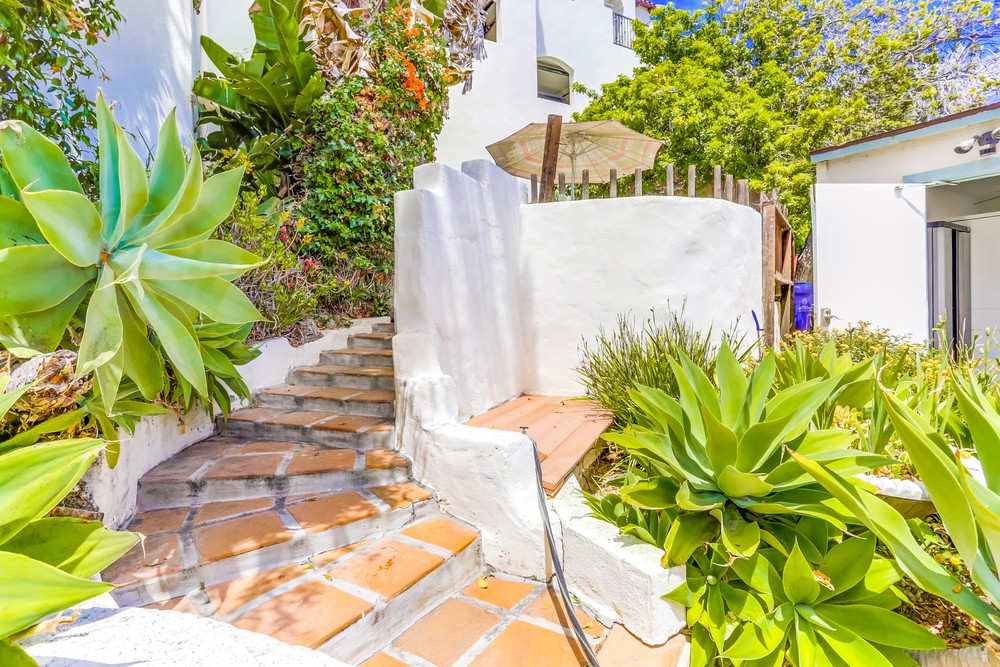 Virtual tour photo 5 of 46 for 2290 Congress St