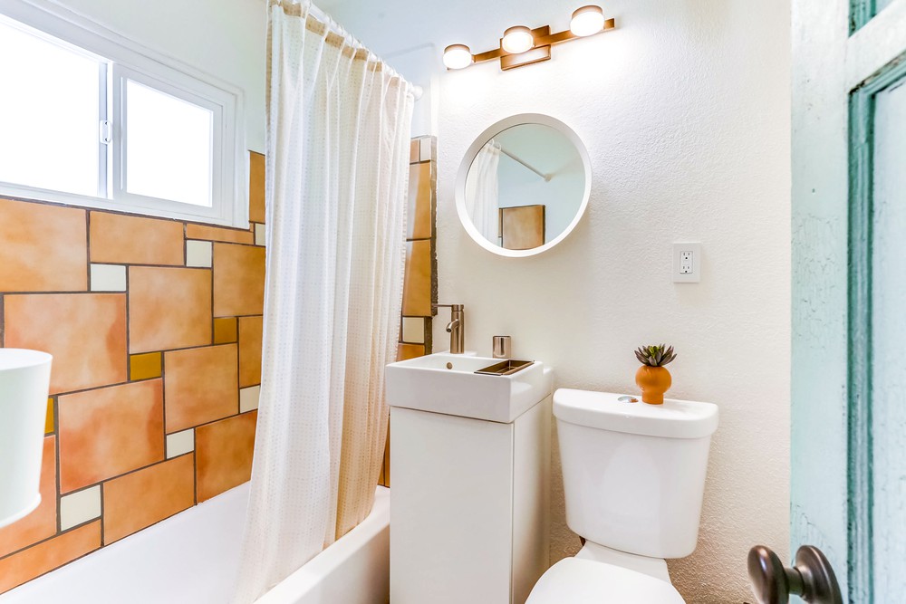 Virtual tour photo 41 of 46 for 2290 Congress St