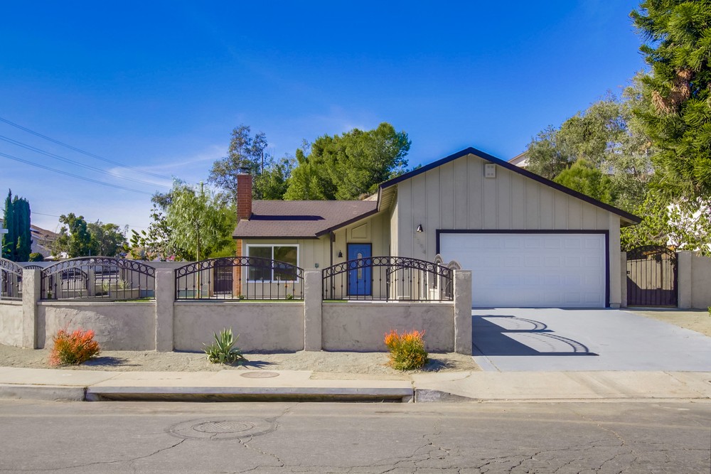 Virtual tour photo 1 of 33 for 2294 Barney St