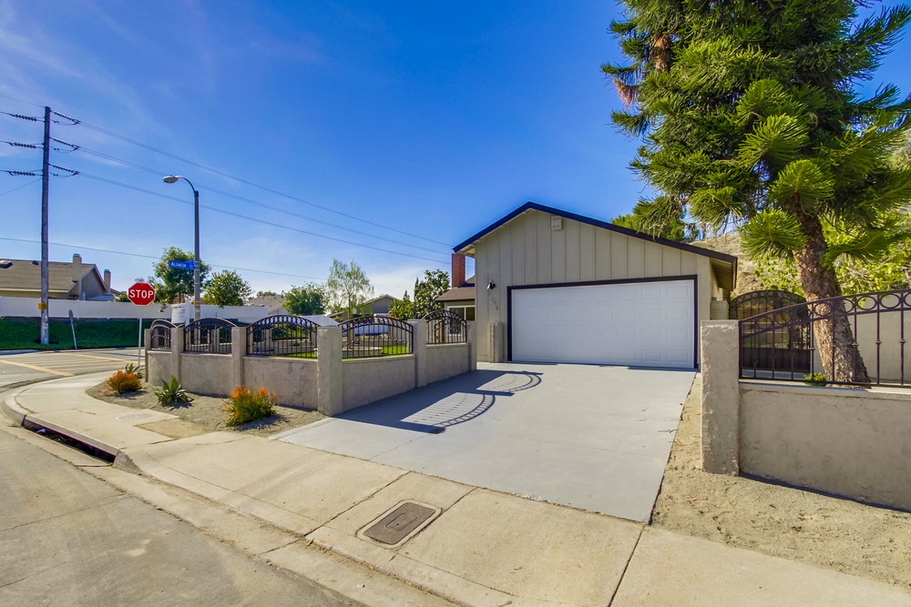 Virtual tour photo 4 of 33 for 2294 Barney St