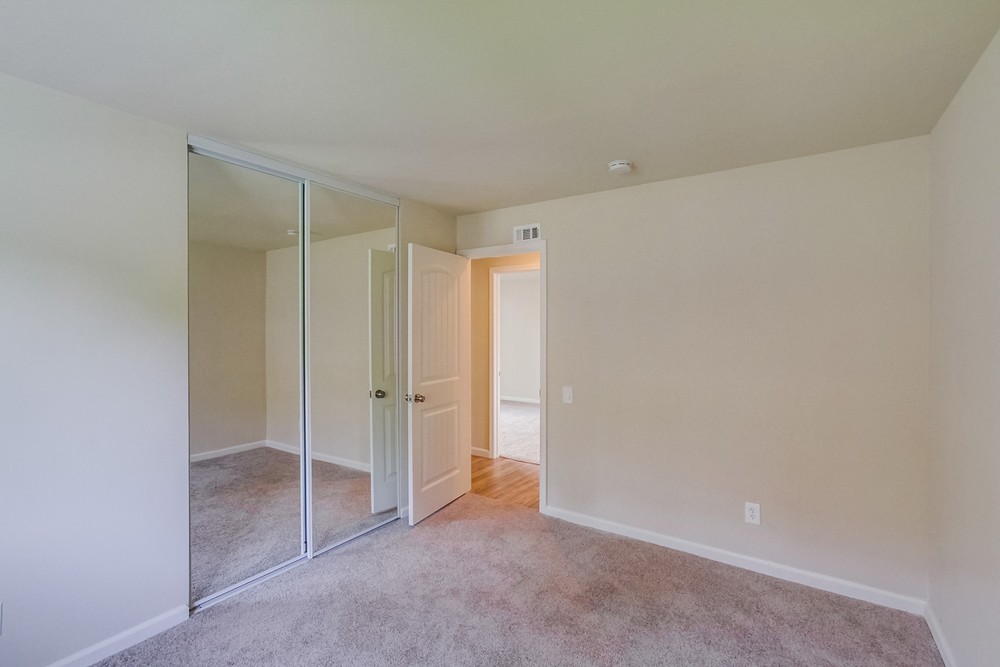 Virtual tour photo 25 of 33 for 2294 Barney St
