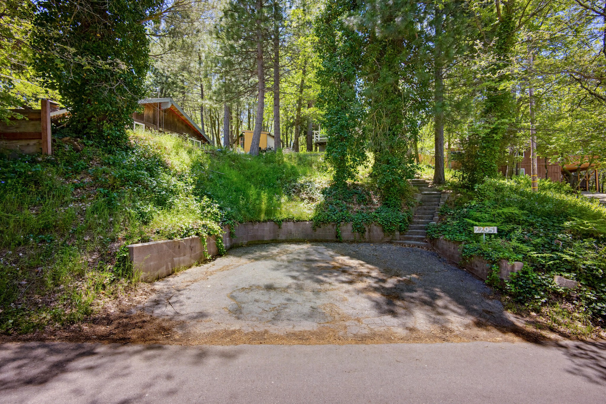 Virtual tour photo 1 of 32 for 22951 Redwood Way