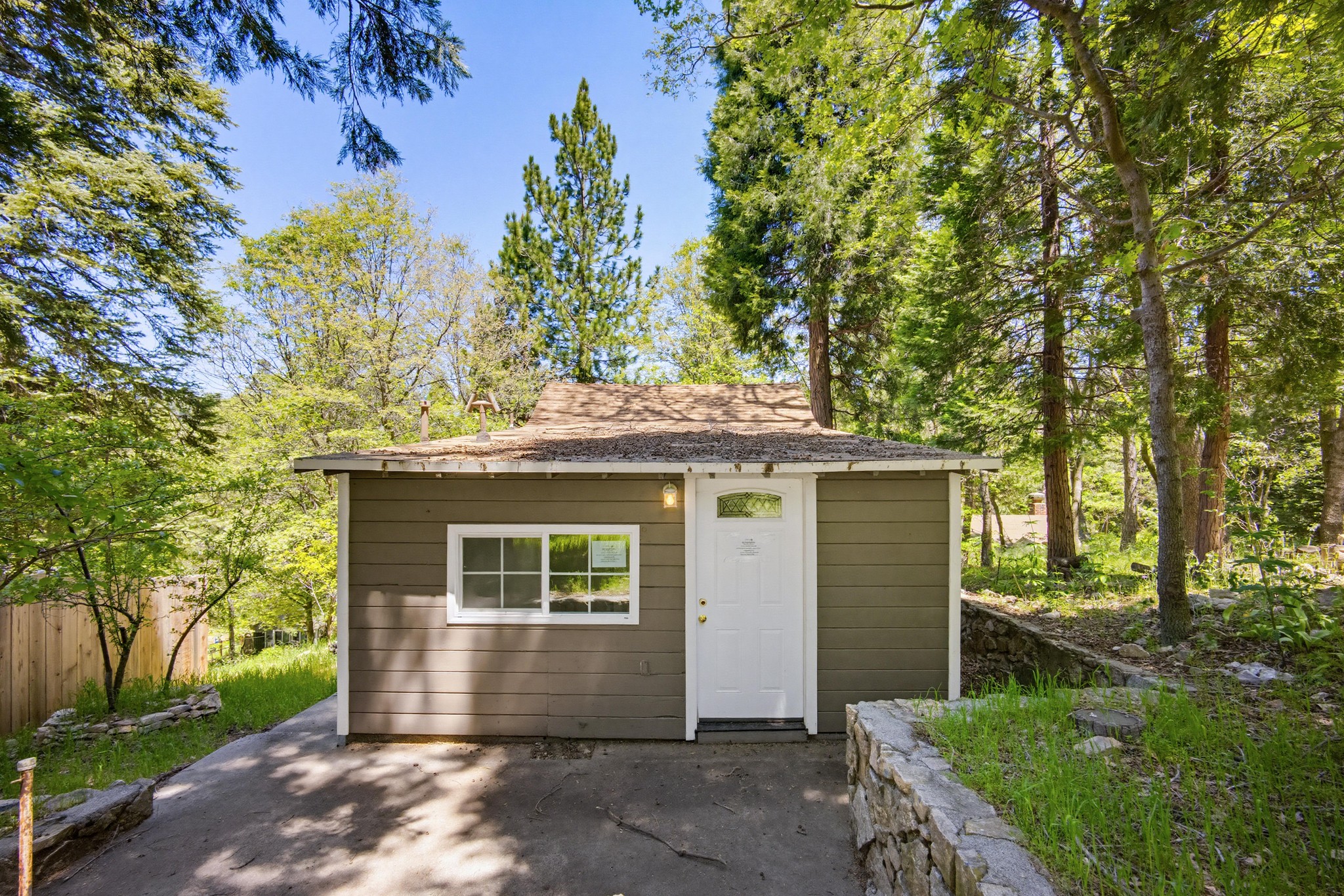 Virtual tour photo 7 of 32 for 22951 Redwood Way