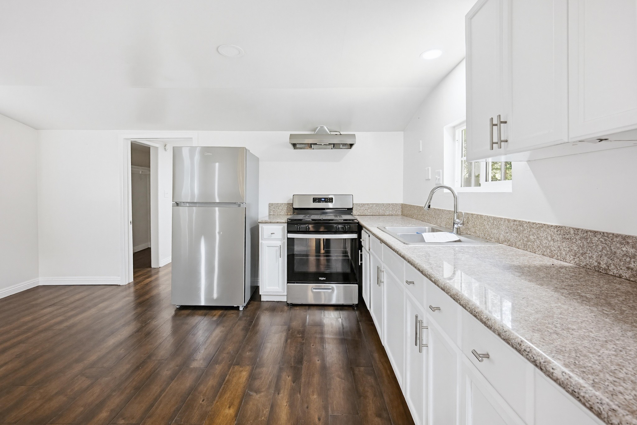 Virtual tour photo 13 of 32 for 22951 Redwood Way