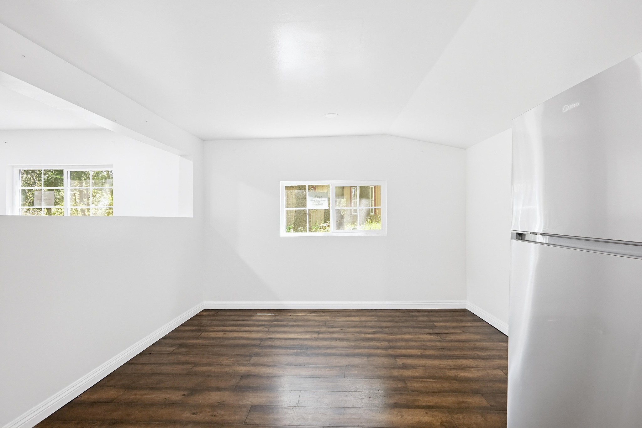 Virtual tour photo 14 of 32 for 22951 Redwood Way