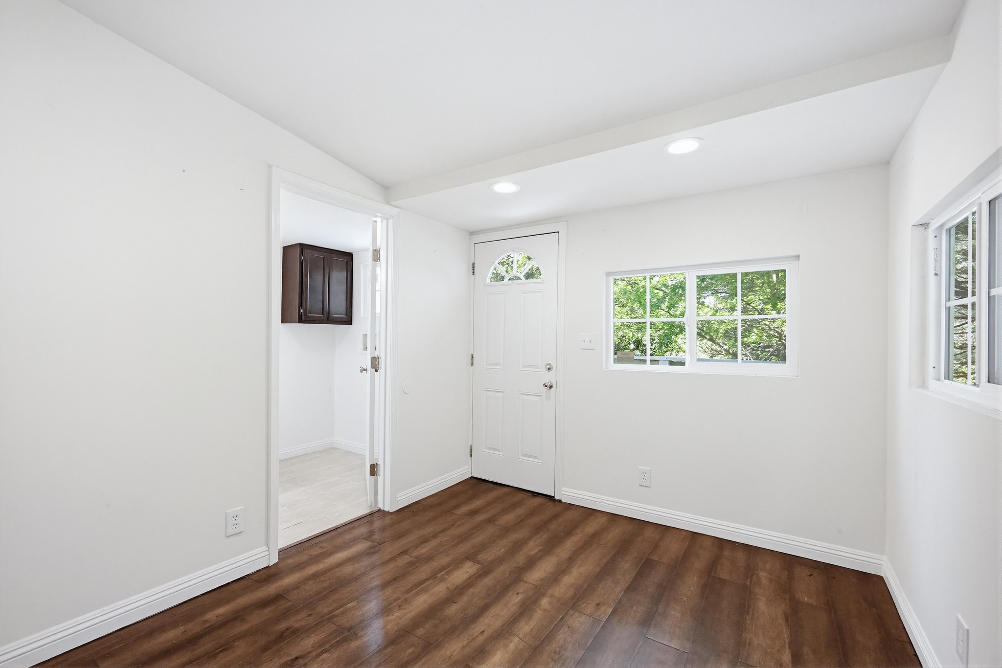 Virtual tour photo 21 of 32 for 22951 Redwood Way