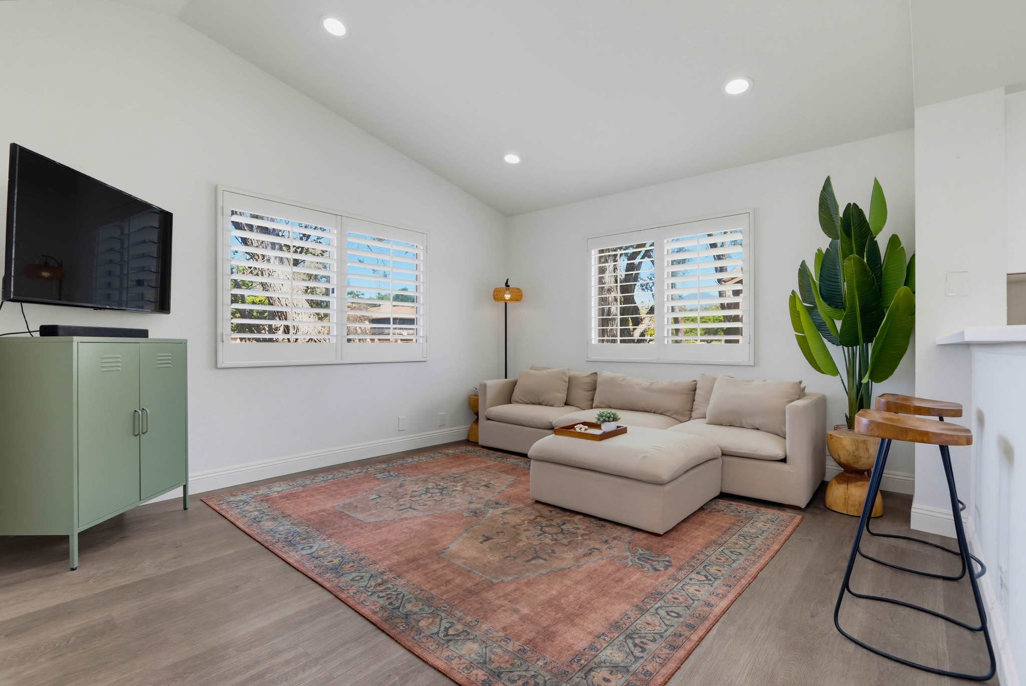 Virtual tour photo 9 of 60 for 23 Pomelo