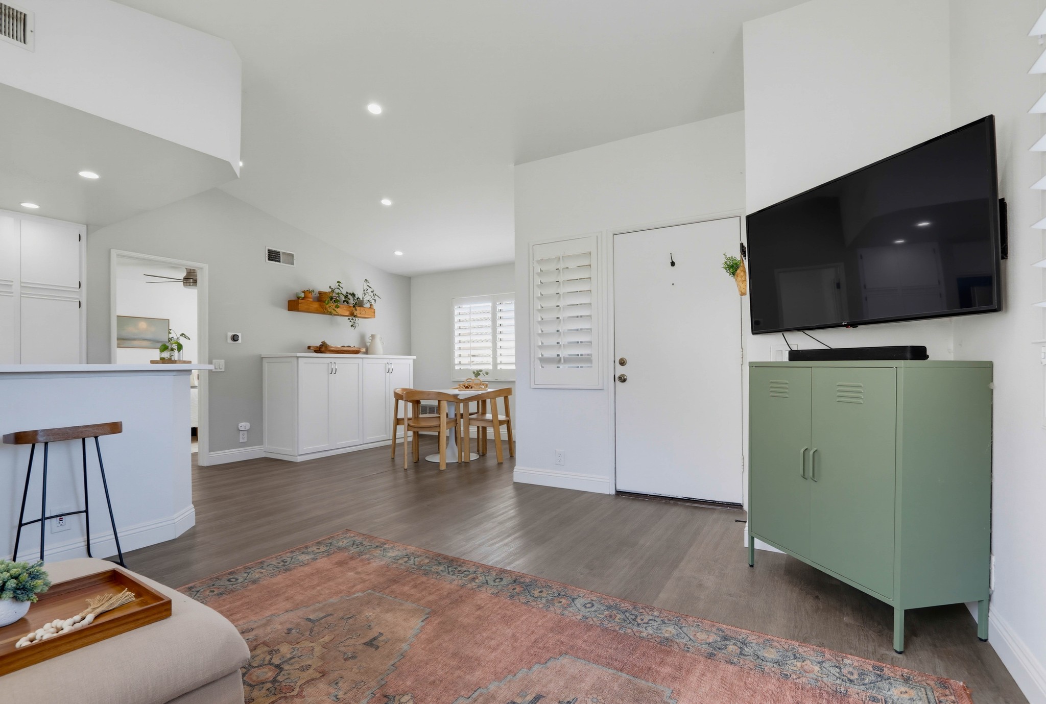 Virtual tour photo 12 of 60 for 23 Pomelo
