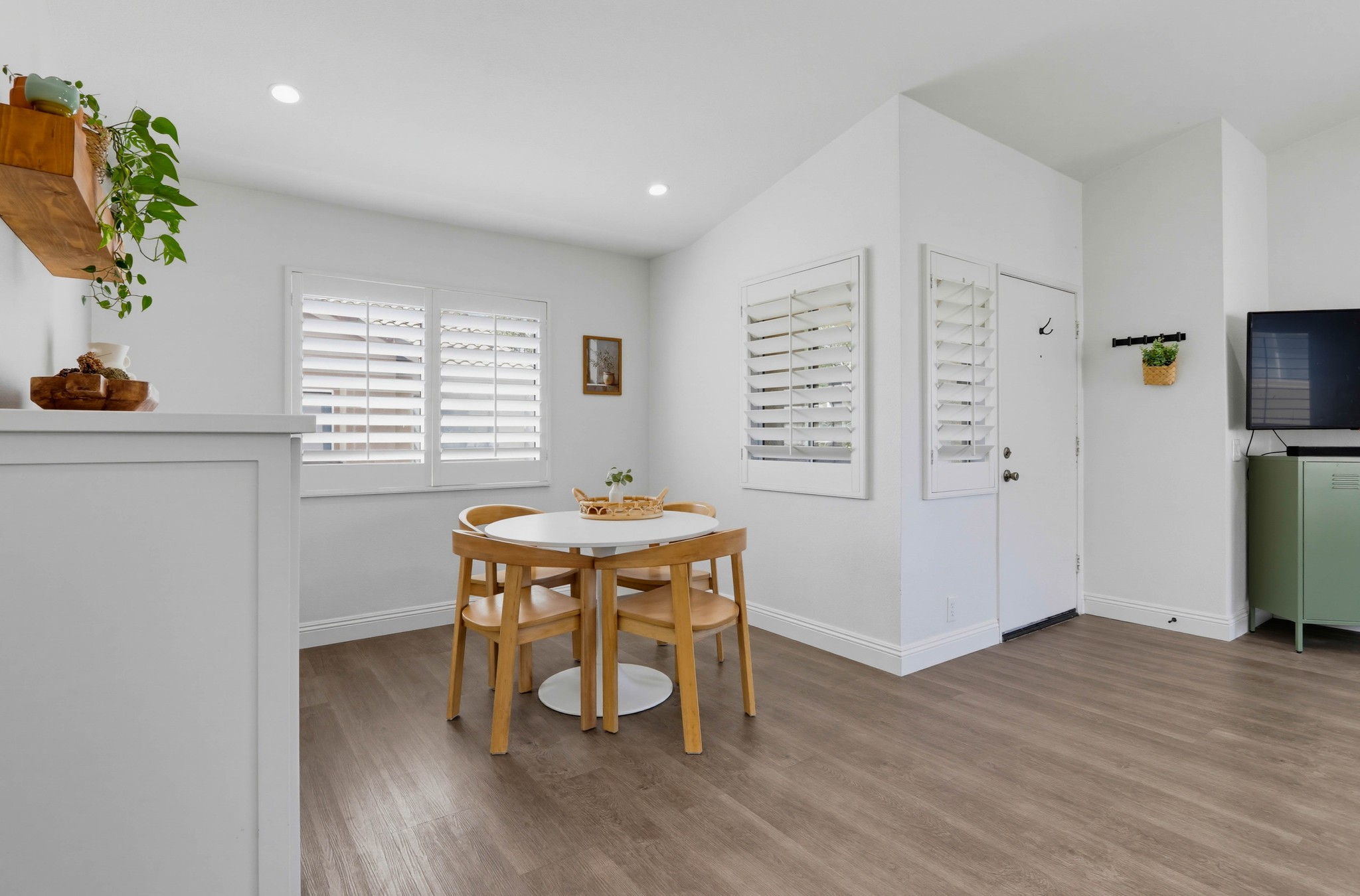 Virtual tour photo 14 of 60 for 23 Pomelo