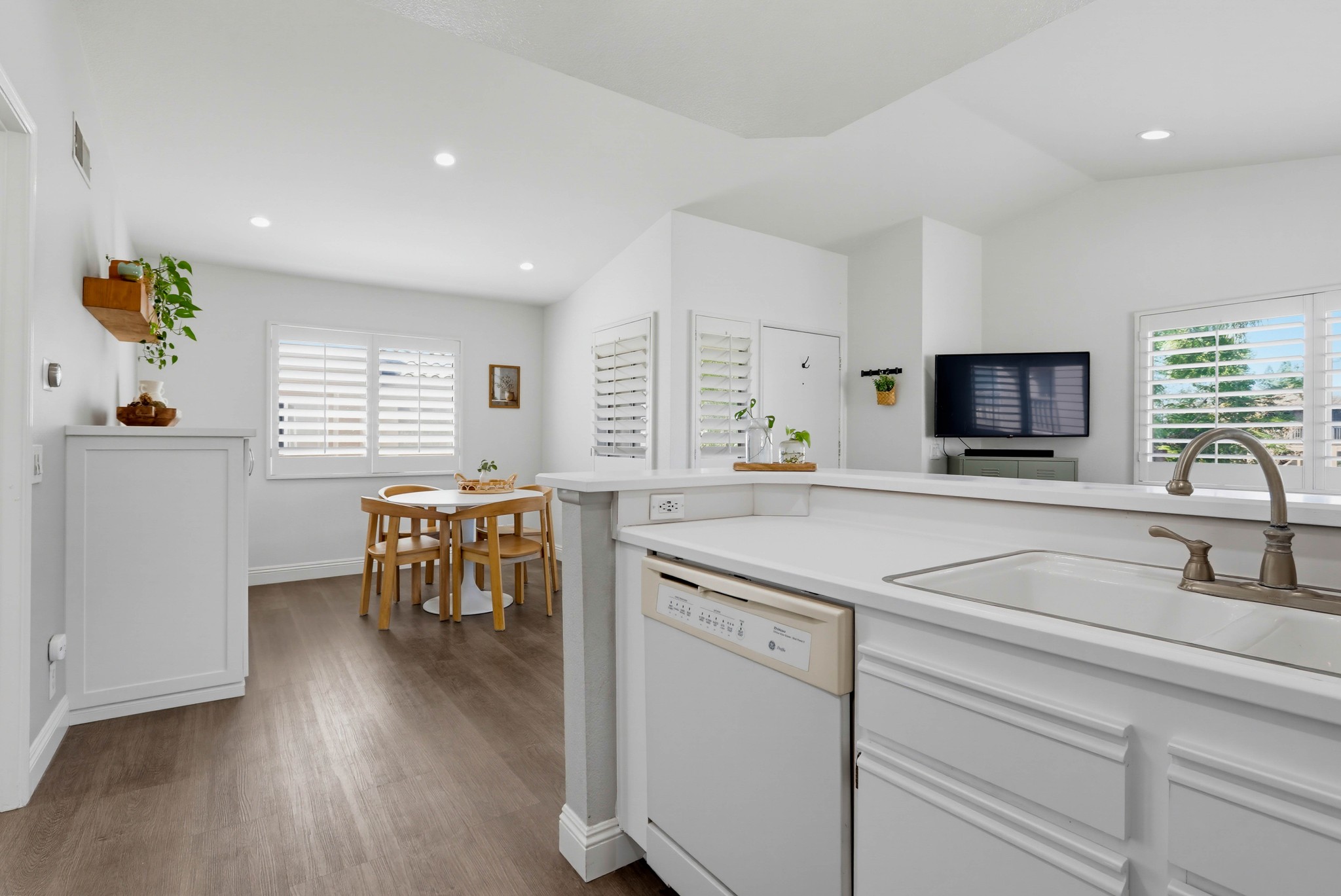 Virtual tour photo 23 of 60 for 23 Pomelo