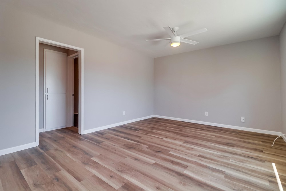 Virtual tour photo 7 of 52 for 23 S Pardee St
