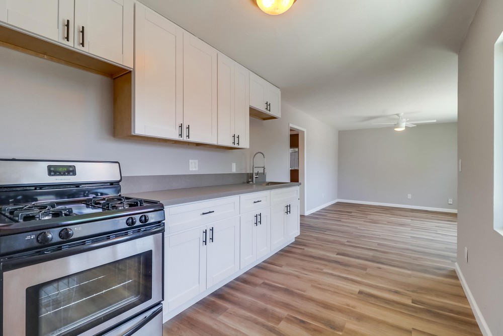 Virtual tour photo 13 of 52 for 23 S Pardee St