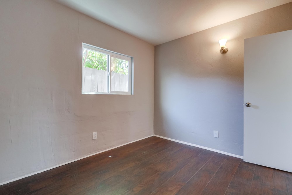 Virtual tour photo 16 of 52 for 23 S Pardee St