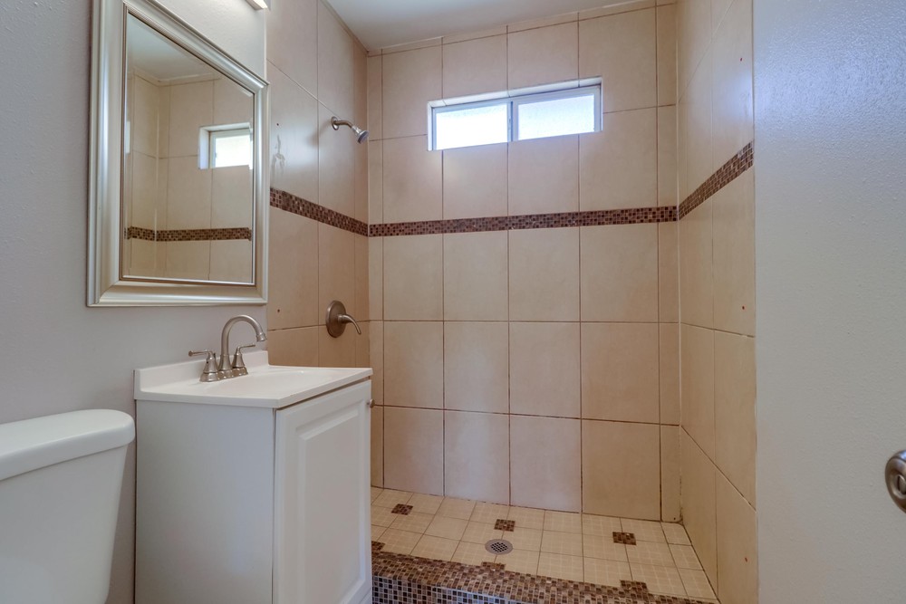 Virtual tour photo 20 of 52 for 23 S Pardee St