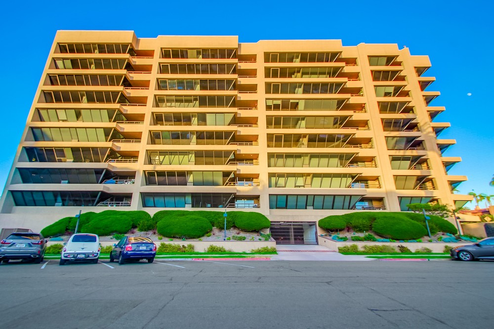 Virtual tour photo 4 of 64 for 230 W Laurel St #401