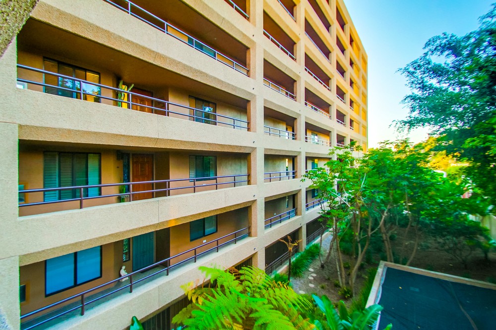 Virtual tour photo 8 of 64 for 230 W Laurel St #401